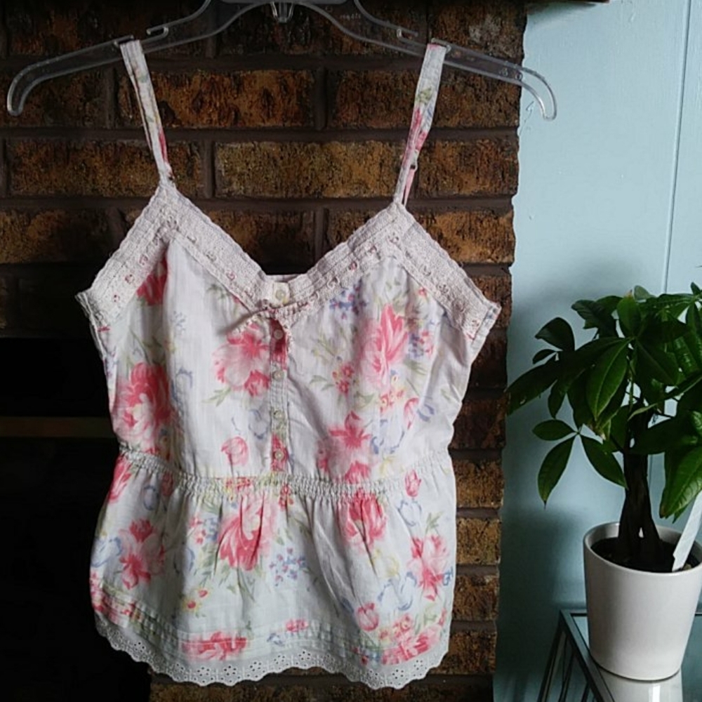 Gilly Hicks white pink floral top